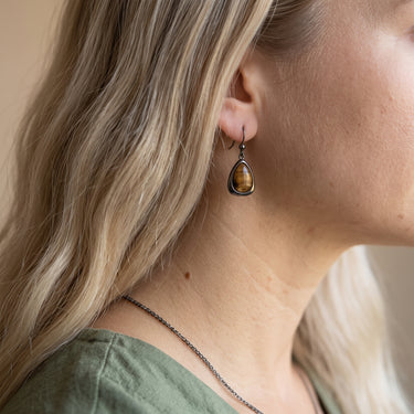 Hawaiian Koa Wood Drop Earrings - Gunmetal
