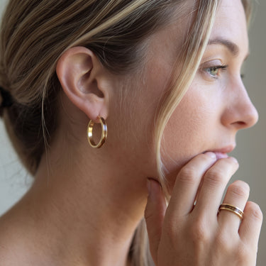 Hawaiian Koa Wood Hoop Earrings - Yellow Gold