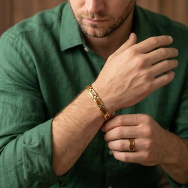 Gum Burl Men's Link Bracelet - Yellow Gold